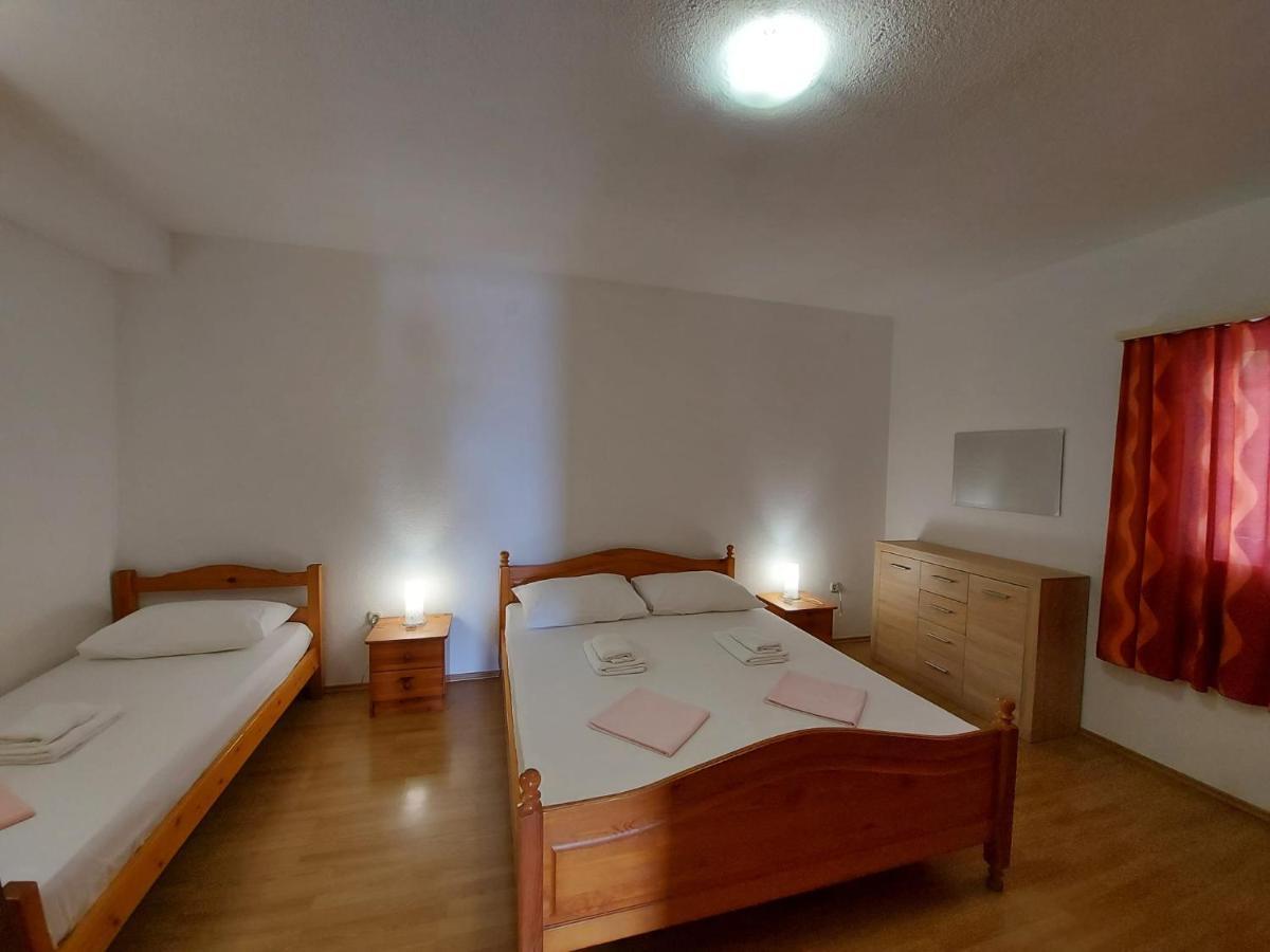 Apartments Gojevic Μπολ Εξωτερικό φωτογραφία