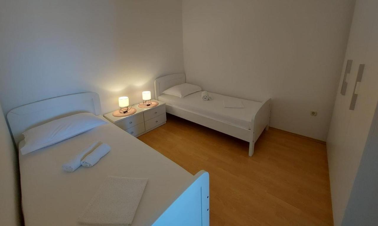 Apartments Gojevic Μπολ Εξωτερικό φωτογραφία