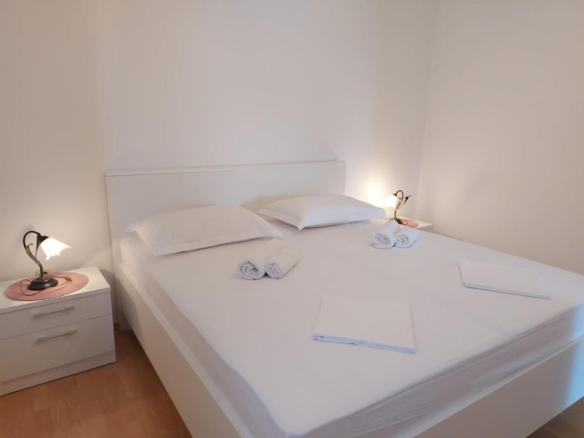 Apartments Gojevic Μπολ Εξωτερικό φωτογραφία