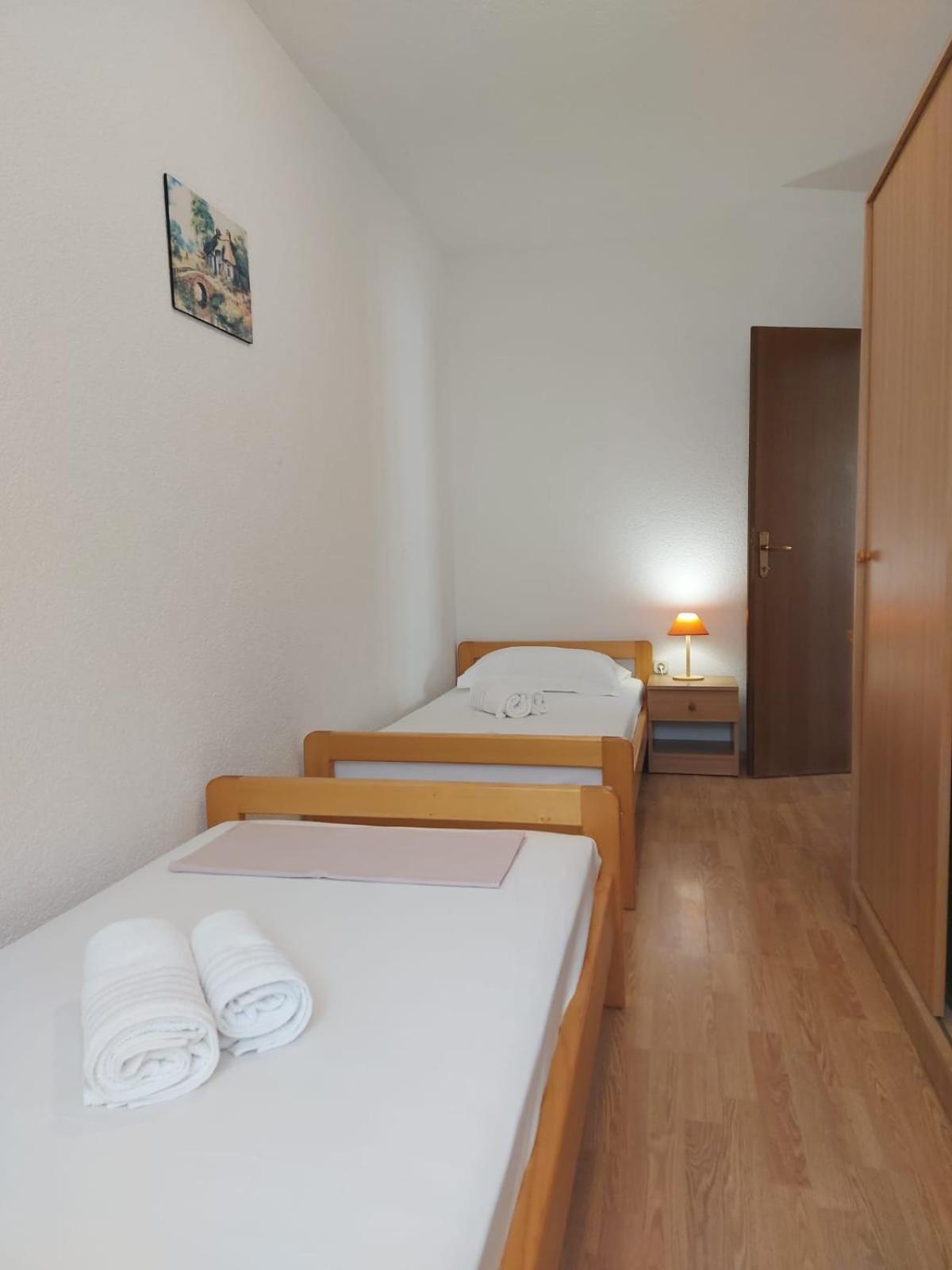 Apartments Gojevic Μπολ Εξωτερικό φωτογραφία